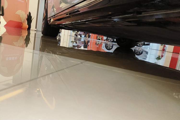 Used Nio ET5T 2025 75 kWh Touring Right Side Sill