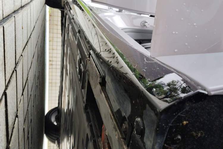 Used Nio ET5T 2025 75 kWh Touring Right Side Sill