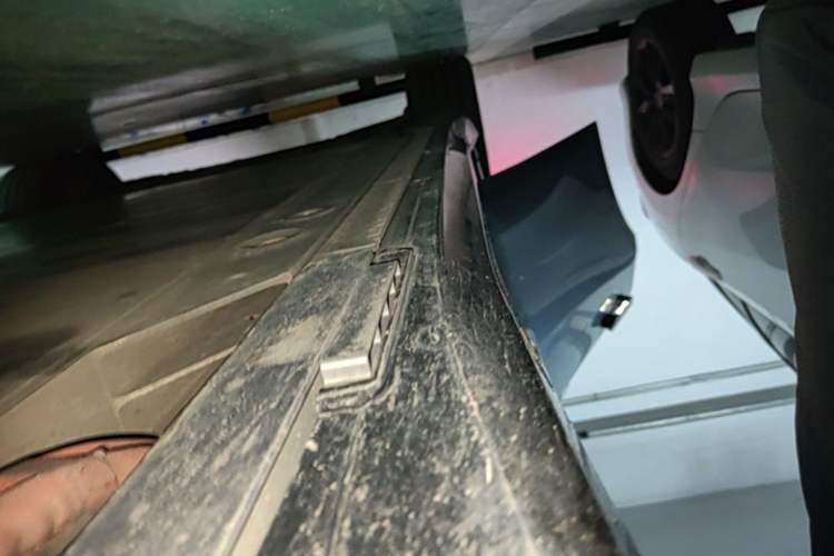 Used Nio ET5T 2025 75 kWh Touring Right Side Sill