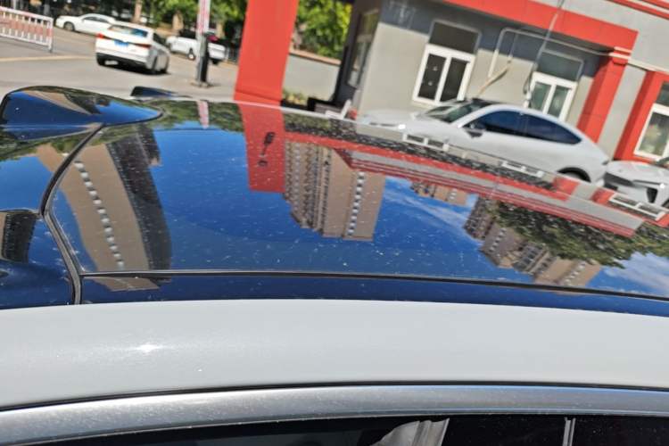 Used Nio ET5T 2025 75 kWh Touring Roof