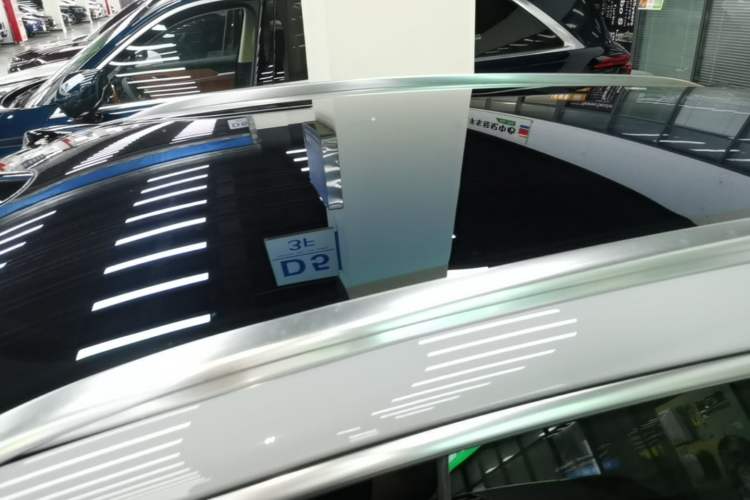 Used Nio ET5T 2025 75 kWh Touring Roof