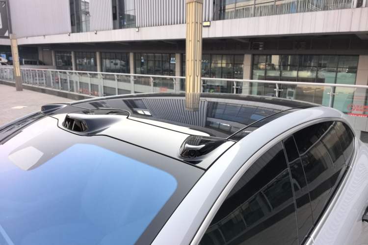 Used Nio ET5T 2025 75 kWh Touring Roof