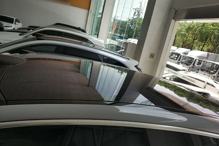 Used Nio ET5T 2025 75 kWh Touring Roof