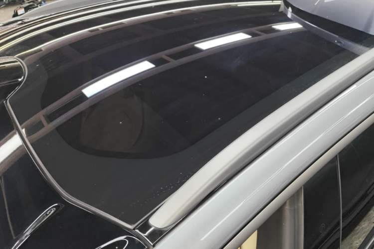 Used Nio ET5T 2025 75 kWh Touring Roof