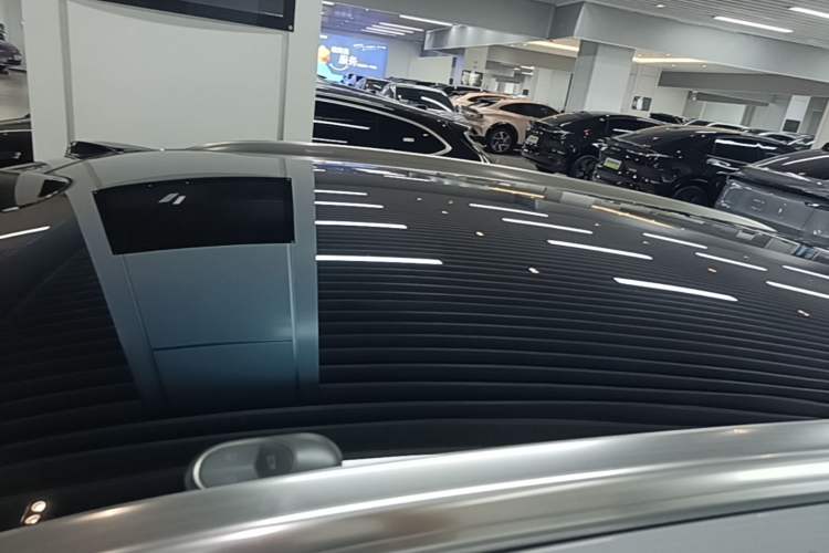 Used Nio ET5T 2025 75 kWh Touring Roof