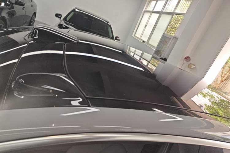 Used Nio ET5T 2025 75 kWh Touring Roof