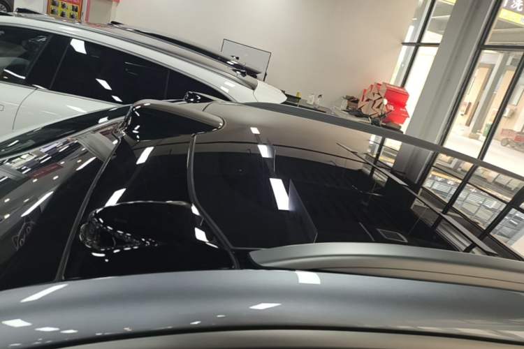 Used Nio ET5T 2025 75 kWh Touring Roof