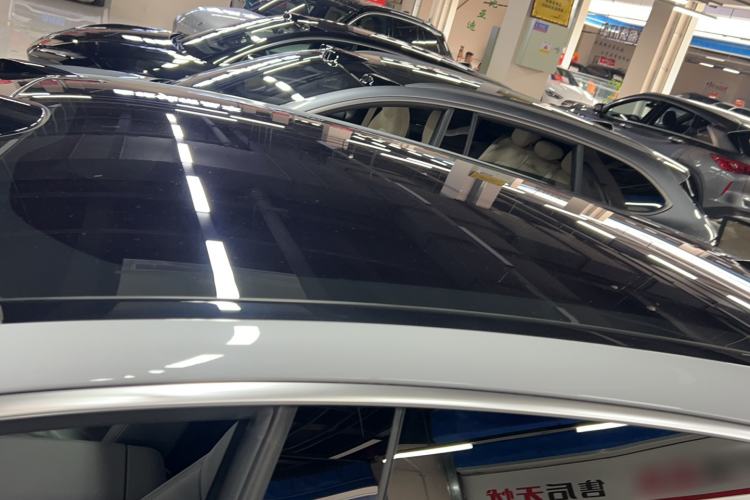 Used Nio ET5T 2025 75 kWh Touring Roof