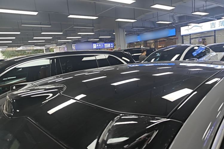 Used Nio ET5T 2025 75 kWh Touring Roof