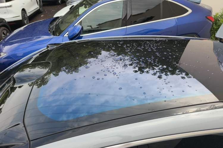 Used Nio ET5T 2025 75 kWh Touring Roof