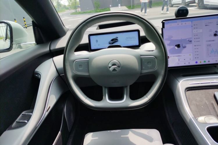 Used Nio ET5T 2025 75 kWh Touring Steering Wheel