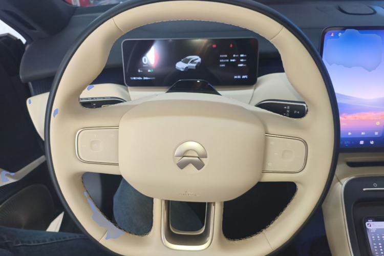 Used Nio ET5T 2025 75 kWh Touring Steering Wheel