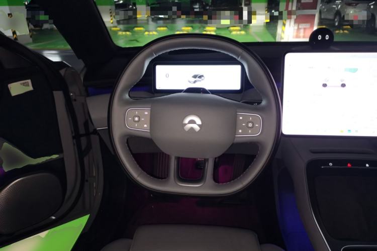 Used Nio ET5T 2025 75 kWh Touring Steering Wheel