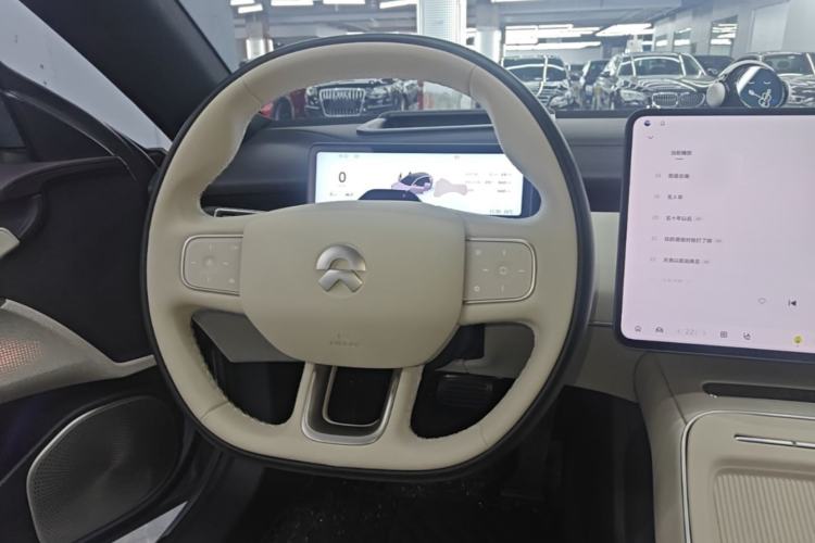 Used Nio ET5T 2025 75 kWh Touring Steering Wheel