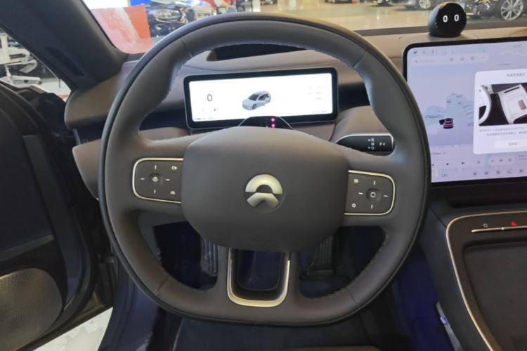 Used Nio ET5T 2025 75 kWh Touring Steering Wheel