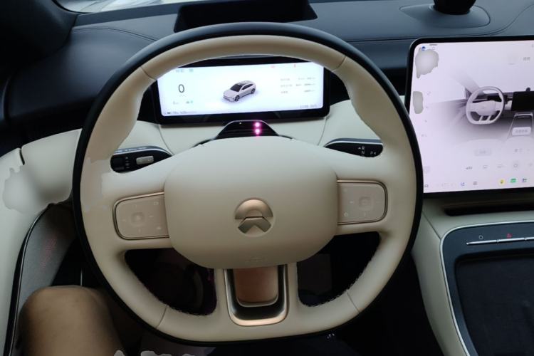 Used Nio ET5T 2025 75 kWh Touring Steering Wheel