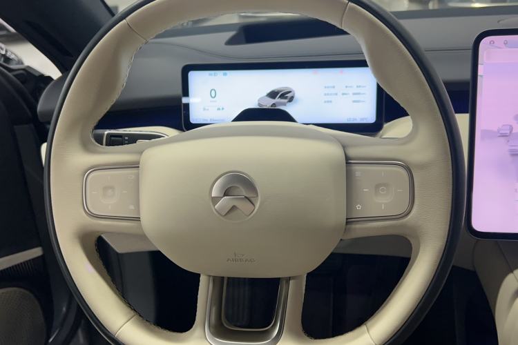 Used Nio ET5T 2025 75 kWh Touring Steering Wheel