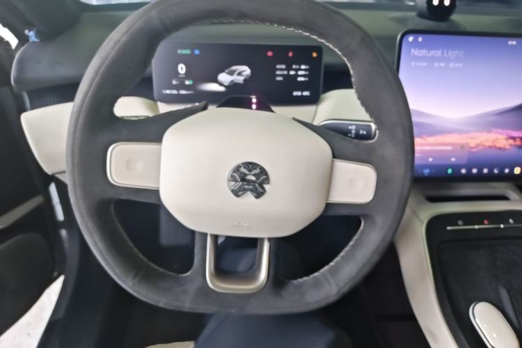 Used Nio ET5T 2025 75 kWh Touring Steering Wheel