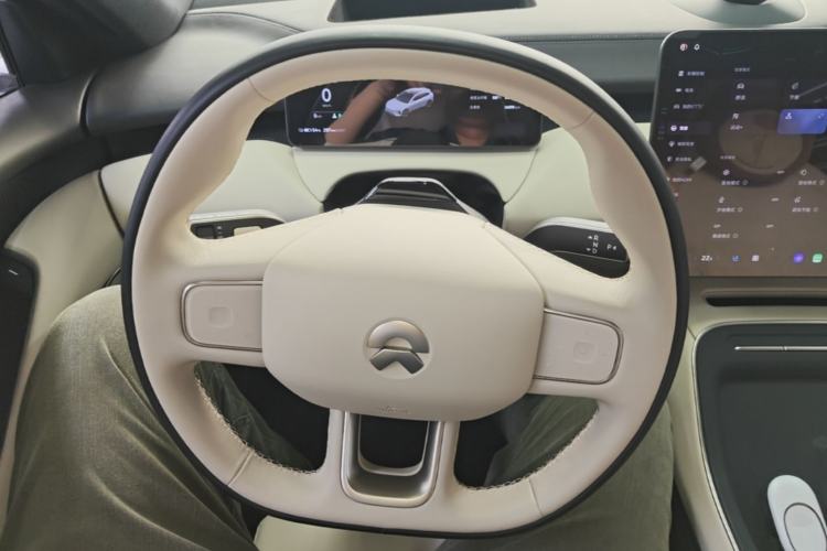 Used Nio ET5T 2025 75 kWh Touring Steering Wheel