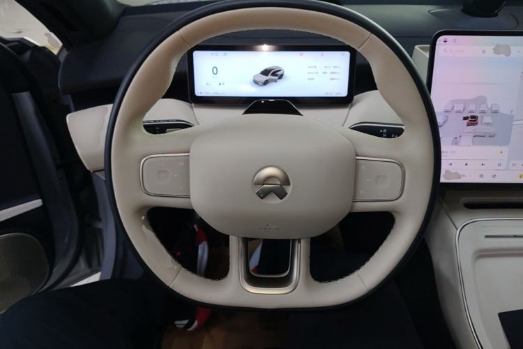 Used Nio ET5T 2025 75 kWh Touring Steering Wheel