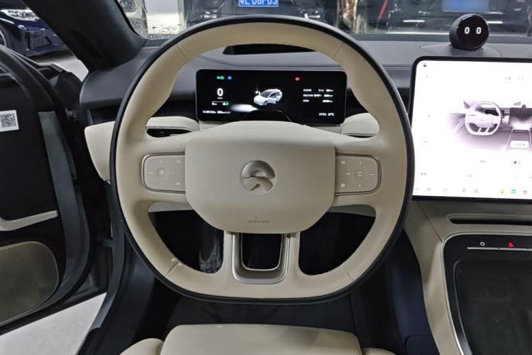 Used Nio ET5T 2025 75 kWh Touring Steering Wheel