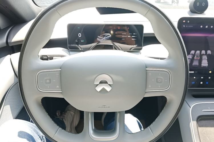 Used Nio ET5T 2025 75 kWh Touring Steering Wheel