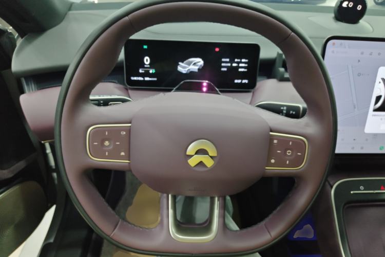 Used Nio ET5T 2025 75 kWh Touring Steering Wheel