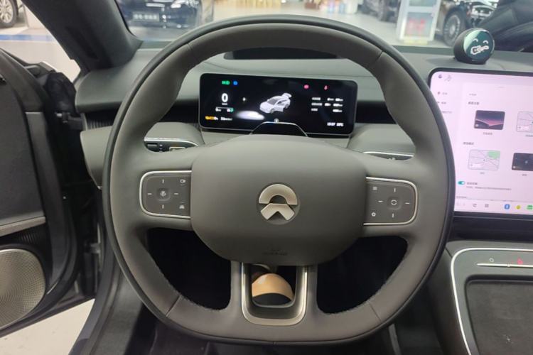 Used Nio ET5T 2025 75 kWh Touring Steering Wheel