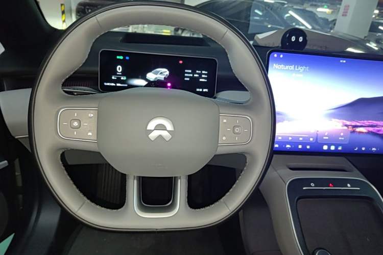 Used Nio ET5T 2025 75 kWh Touring Steering Wheel