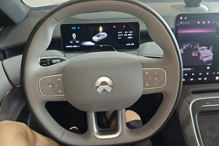 Used Nio ET5T 2025 75 kWh Touring Steering Wheel