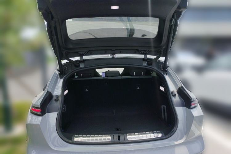 Used Nio ET5T 2025 75 kWh Touring Trunk