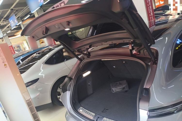 Used Nio ET5T 2025 75 kWh Touring Trunk