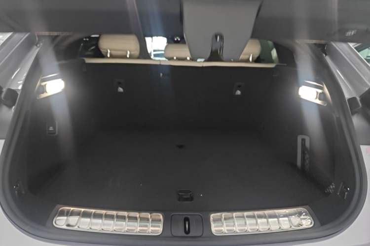 Used Nio ET5T 2025 75 kWh Touring Trunk