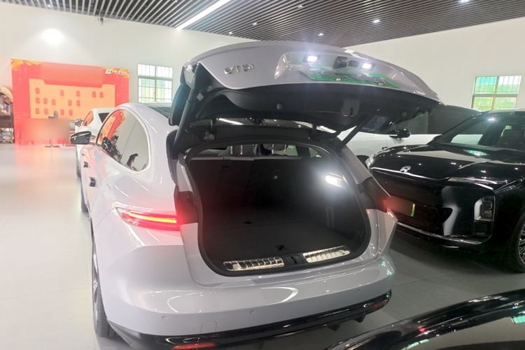 Used Nio ET5T 2025 75 kWh Touring Trunk