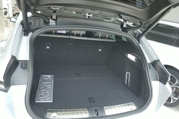 Used Nio ET5T 2025 75 kWh Touring Trunk