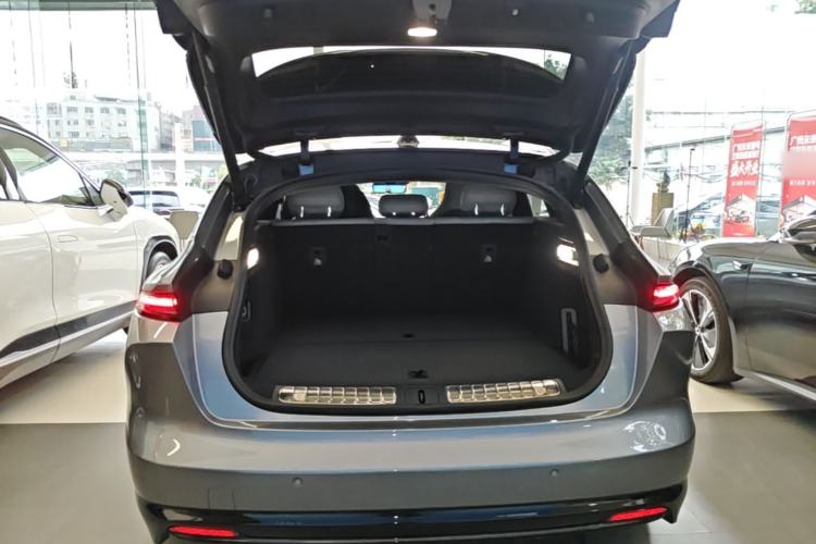 Used Nio ET5T 2025 75 kWh Touring Trunk