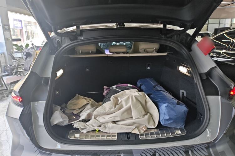 Used Nio ET5T 2025 75 kWh Touring Trunk