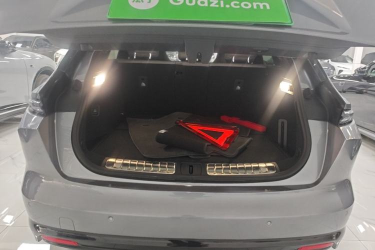 Used Nio ET5T 2025 75 kWh Touring Trunk