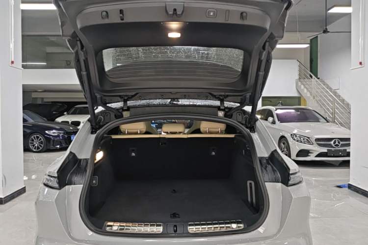 Used Nio ET5T 2025 75 kWh Touring Trunk