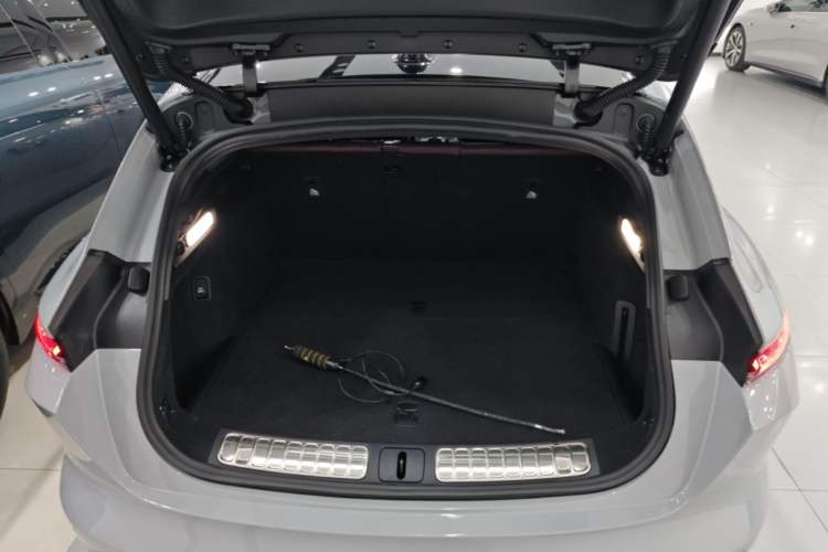 Used Nio ET5T 2025 75 kWh Touring Trunk