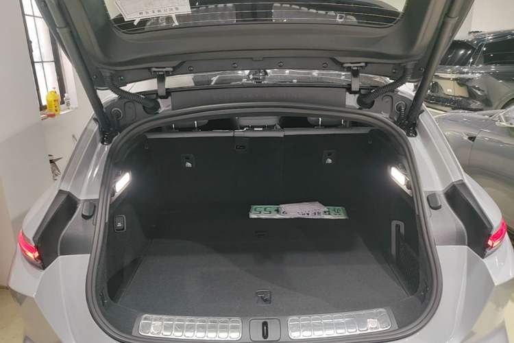 Used Nio ET5T 2025 Model Champion Commemorative Edition, 100kWh Touring Trunk