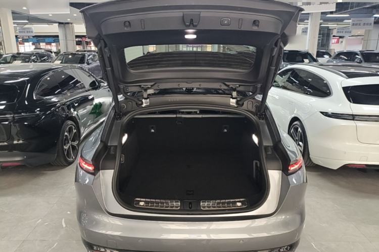 Used Nio ET5T 2025 75 kWh Touring Trunk
