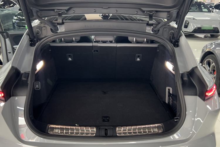 Used Nio ET5T 2025 75 kWh Touring Trunk