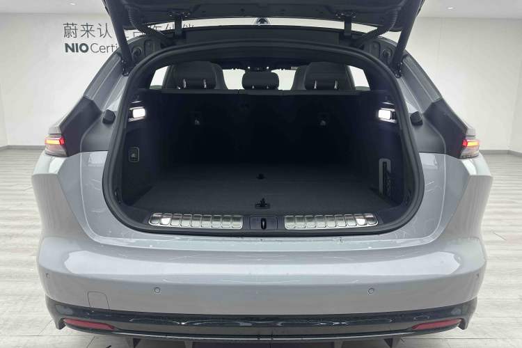 Used Nio ET5T 2025 75 kWh Touring Trunk