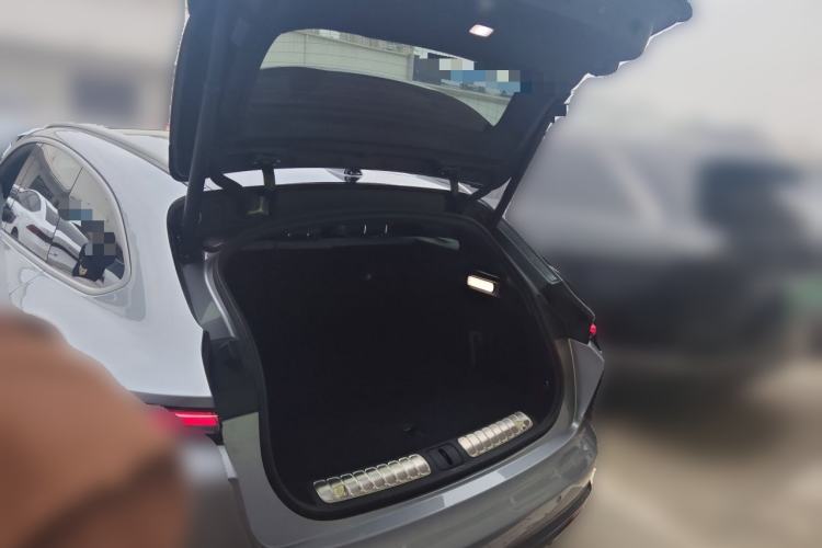 Used Nio ET5T 2025 75 kWh Touring Trunk