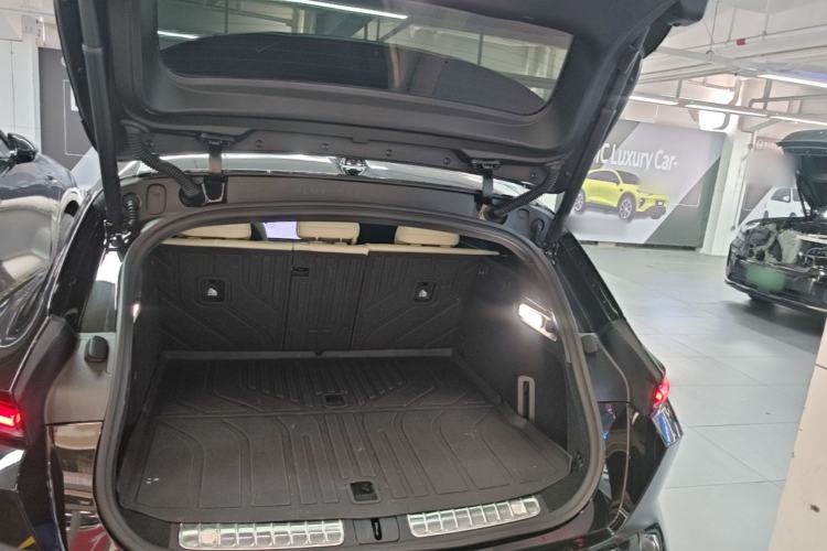 Used Nio ET5T 2025 75 kWh Touring Trunk