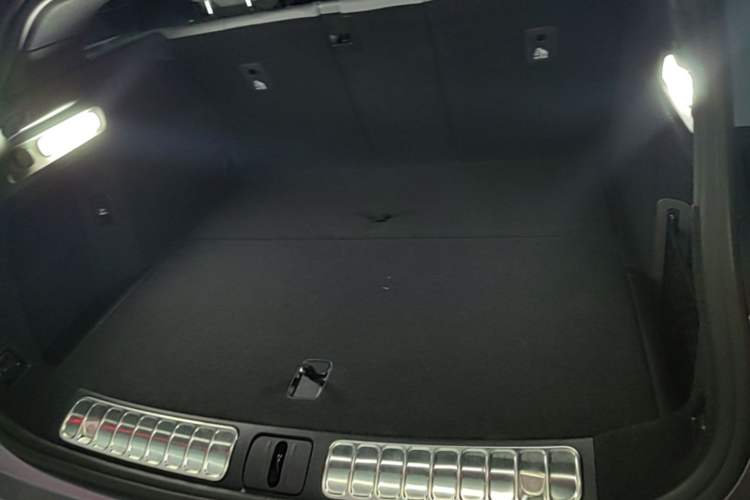 Used Nio ET5T 2025 75 kWh Touring Trunk