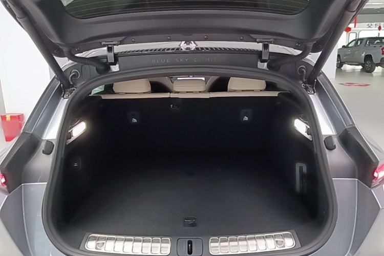 Used Nio ET5T 2025 75 kWh Touring Trunk