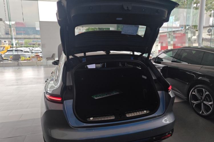 Used Nio ET5T 2025 Model Champion Commemorative Edition, 75kWh Touring Trunk