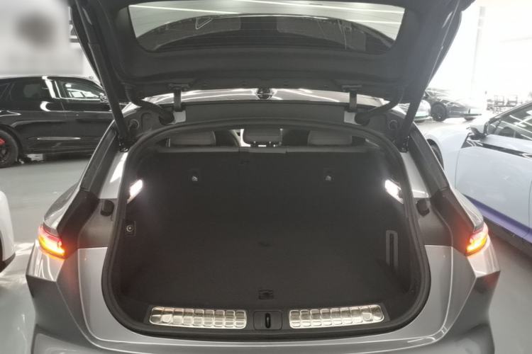 Used Nio ET5T 2025 75 kWh Touring Trunk